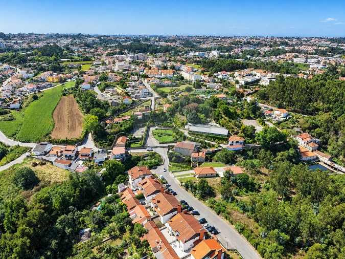 Moradia T4 para Venda em Milheiros Foto 19