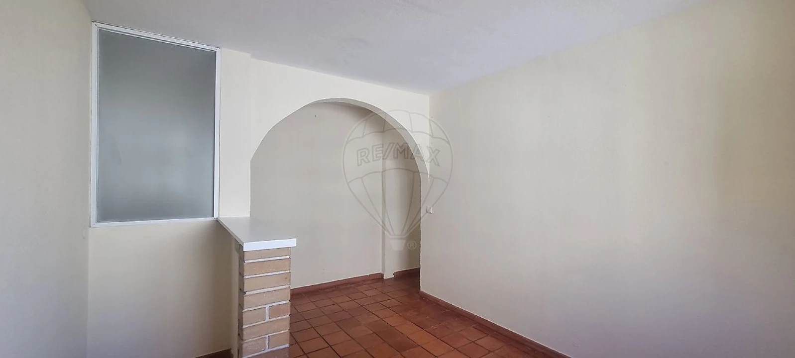 Apartamento T1 para Arrendamento em Vilar de Andorinho Foto 4