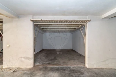 Garagem para Venda em Tavarede