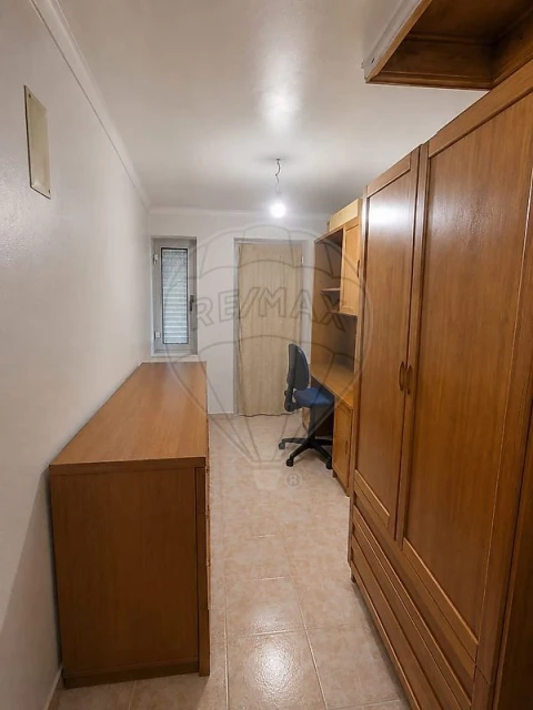 Moradia T2 para Venda em Santo Antonio dos Olivais