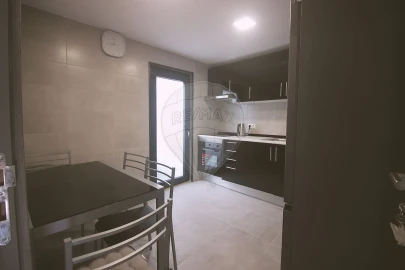 Apartamento T2 para Arrendamento em Sé Nova, Santa Cruz, Almedina e São Bartolomeu