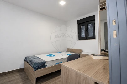Apartamento T2 para Arrendamento em Sé Nova, Santa Cruz, Almedina e São Bartolomeu