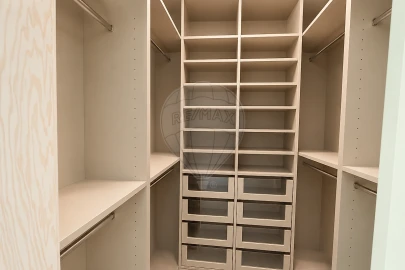 Apartamento T4 para Venda em Benedita