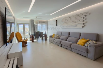Apartamento T4 para Venda em Benedita