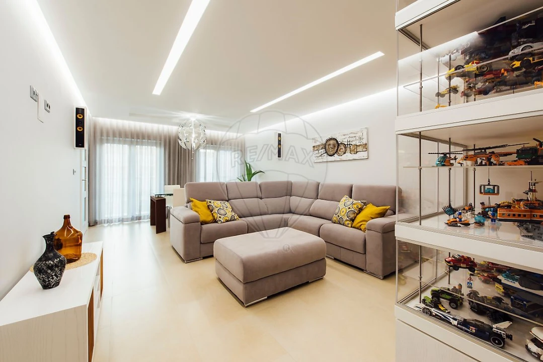 Apartamento T4 para Venda em Benedita Foto 5