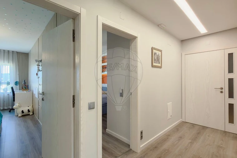 Apartamento T4 para Venda em Benedita Foto 10