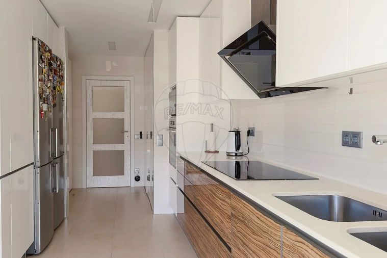 Apartamento T4 para Venda em Benedita Foto 34