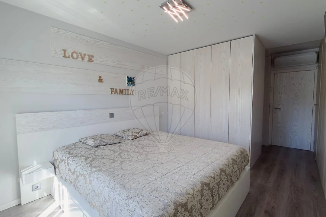 Apartamento T4 para Venda em Benedita Foto 15