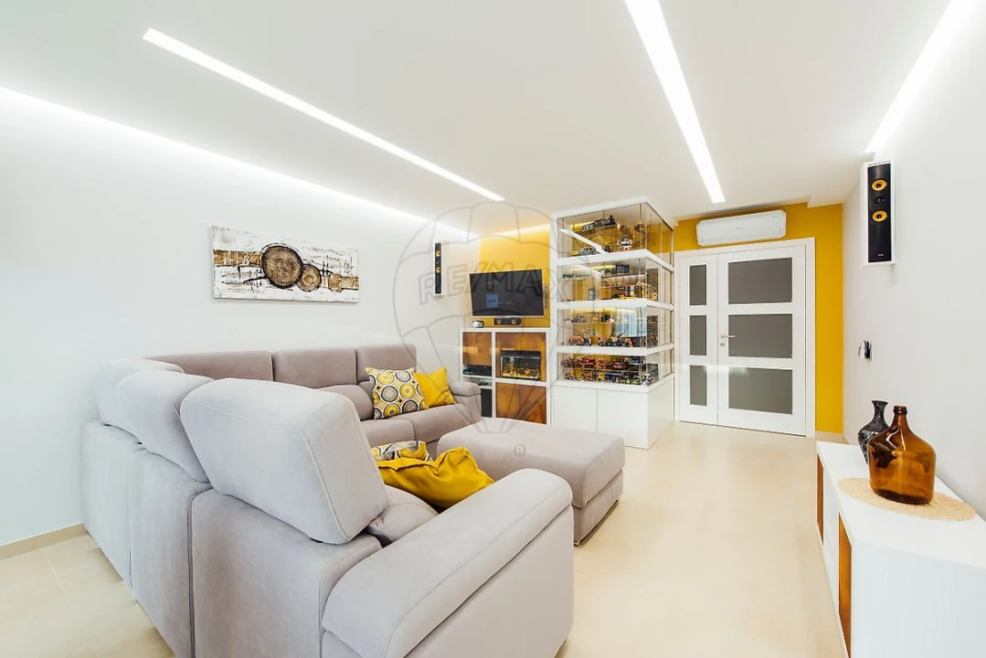 Apartamento T4 para Venda em Benedita Foto 3