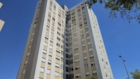 Apartamento T4 para Venda em Santo António dos Cavaleiros e Frielas