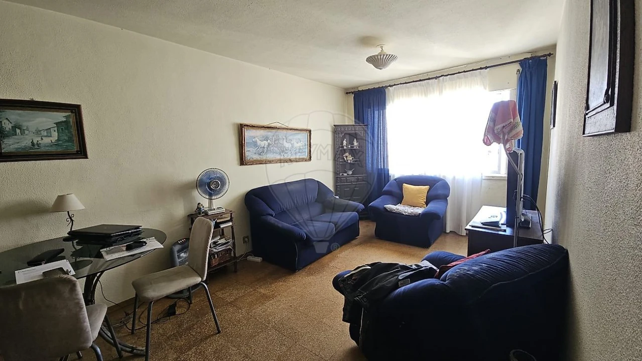 Apartamento T4 para Venda em Santo António dos Cavaleiros e Frielas Foto 11