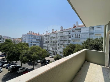 Apartamento T1 para Arrendamento em Benfica