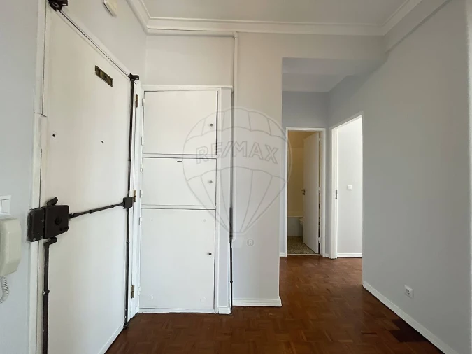 Apartamento T1 para Arrendamento em Benfica Foto 18