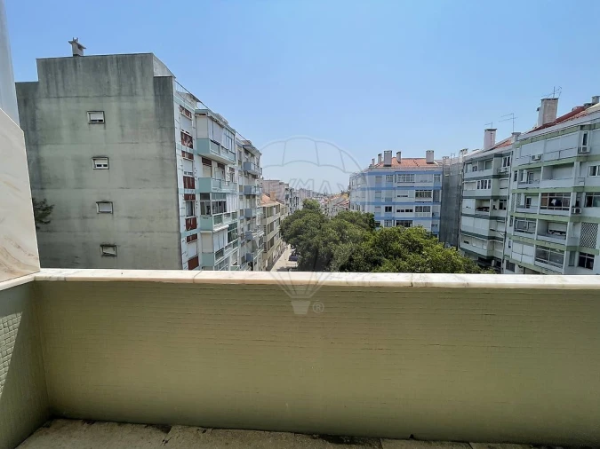 Apartamento T1 para Arrendamento em Benfica Foto 5