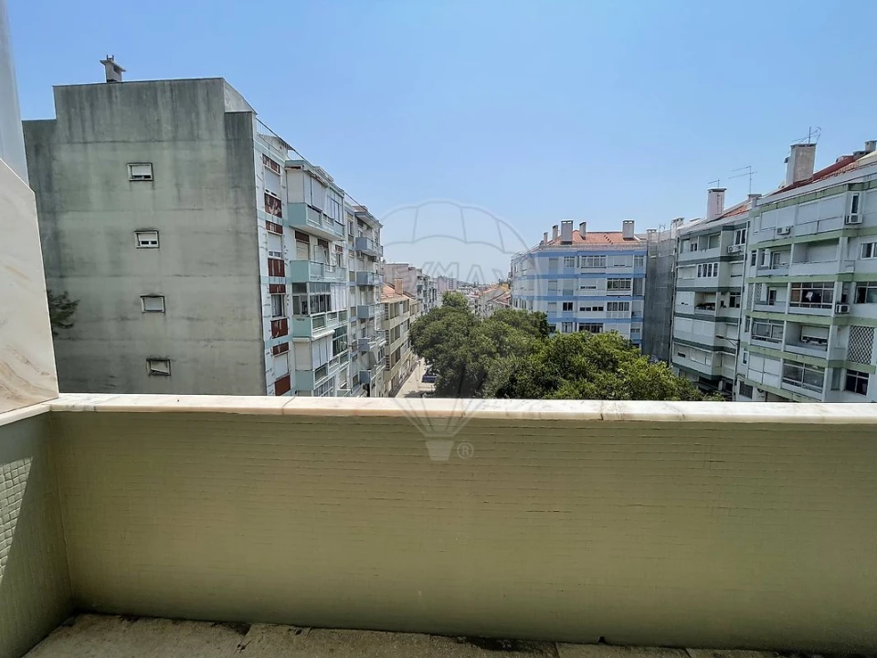 Apartamento T1 para Arrendamento em Benfica Foto 5