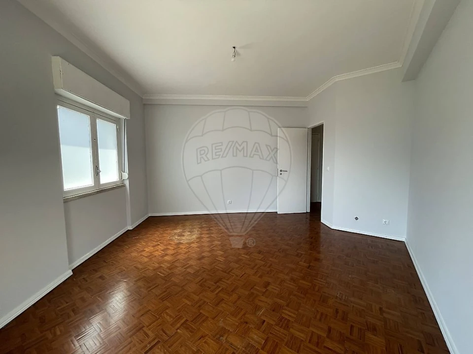 Apartamento T1 para Arrendamento em Benfica Foto 12