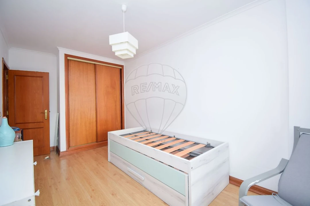 Apartamento T2 para Arrendamento em Algueirão-Mem Martins Foto 3