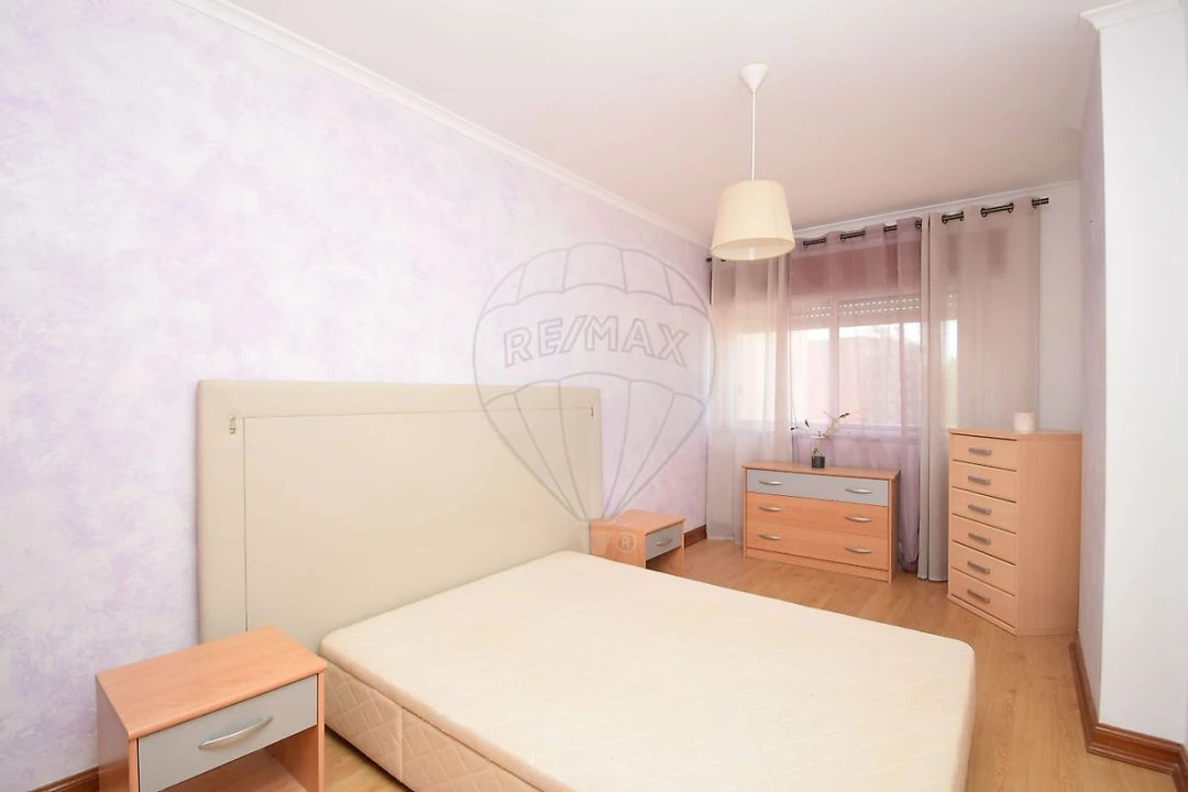Apartamento T2 para Arrendamento em Algueirão-Mem Martins Foto 11