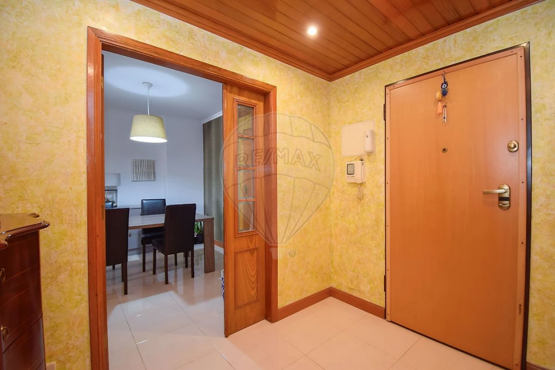 Apartamento T2 para Arrendamento em Algueirão-Mem Martins Foto 15