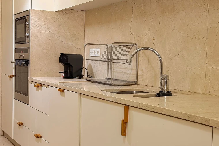 Apartamento T1 para Venda em Ramalde Foto 3