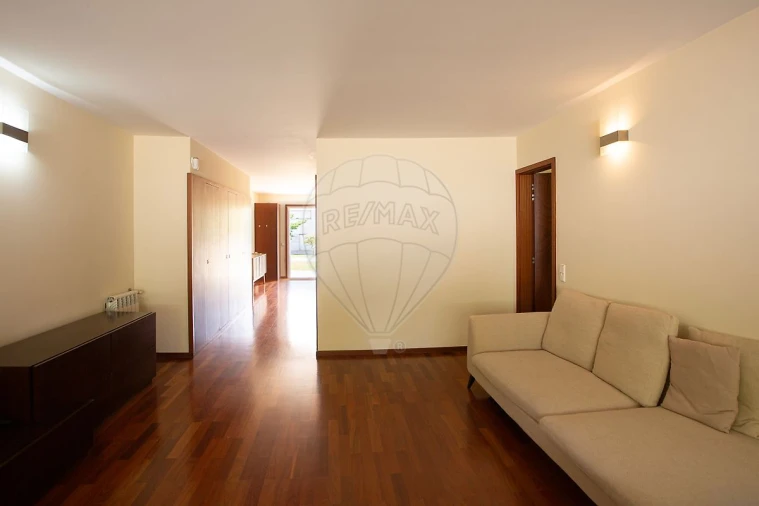 Apartamento T1 para Venda em Ramalde Foto 5