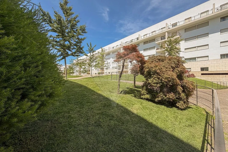 Apartamento T1 para Venda em Ramalde Foto 7