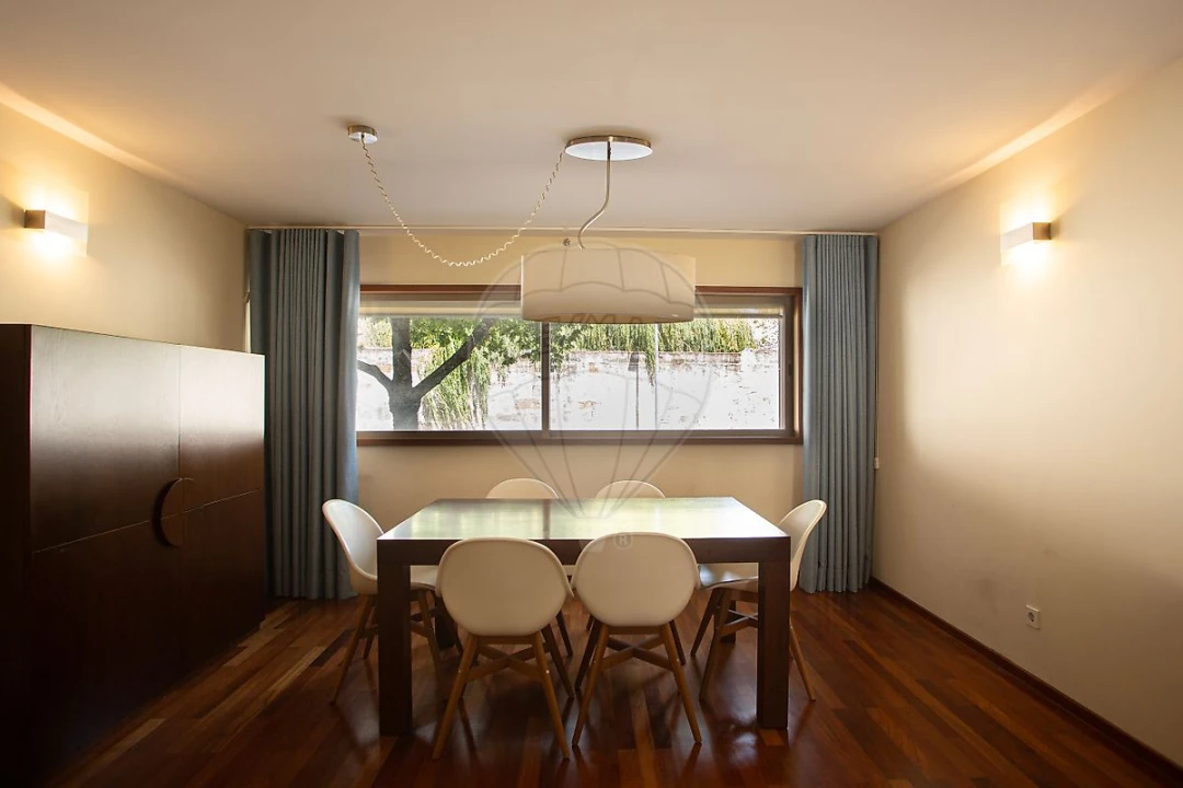 Apartamento T1 para Venda em Ramalde Foto 6