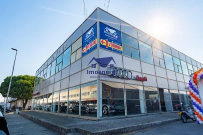 Armazém para Arrendamento em Fajozes