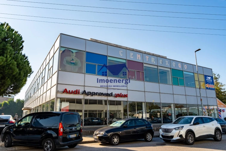 Armazém para Arrendamento em Fajozes Foto 4