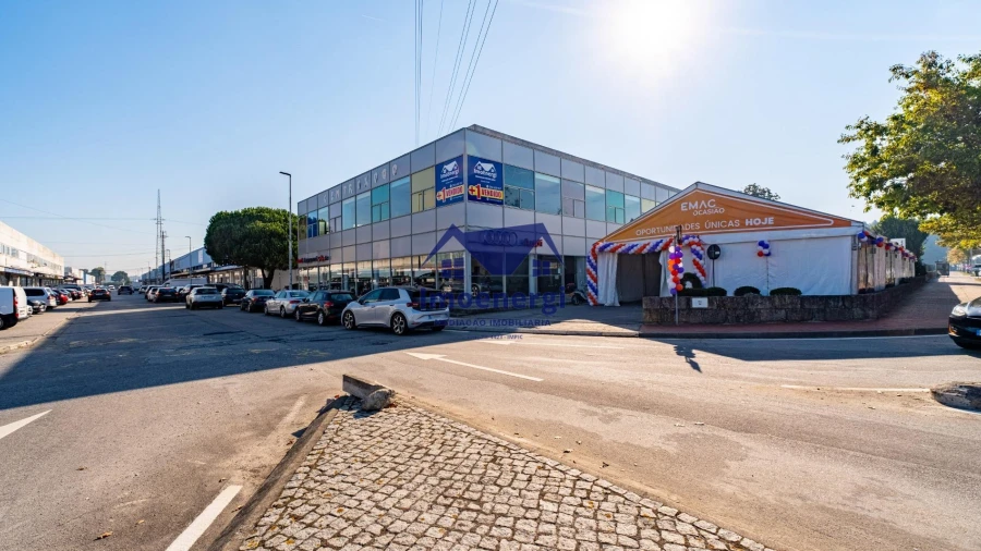 Armazém para Arrendamento em Fajozes