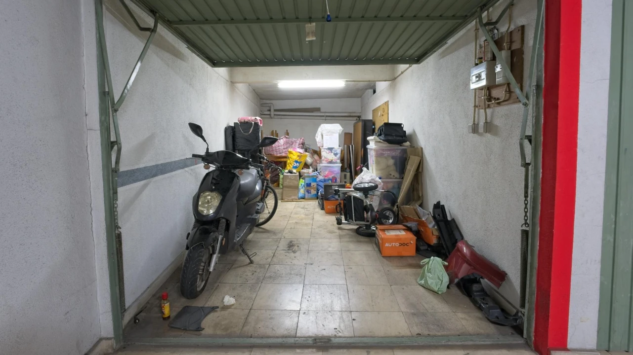 Garagem para Venda em Queluz e Belas Foto 2