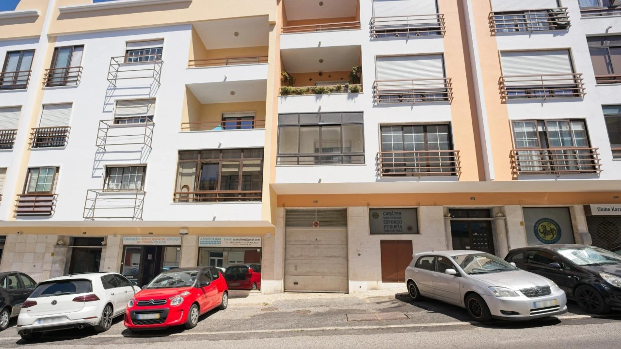 Garagem para Venda em Queluz e Belas Foto 9