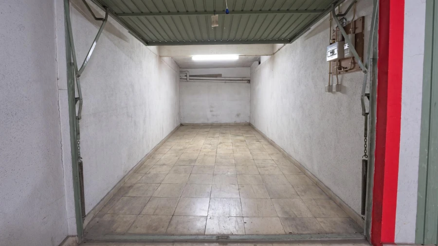 Garagem para Venda em Queluz e Belas