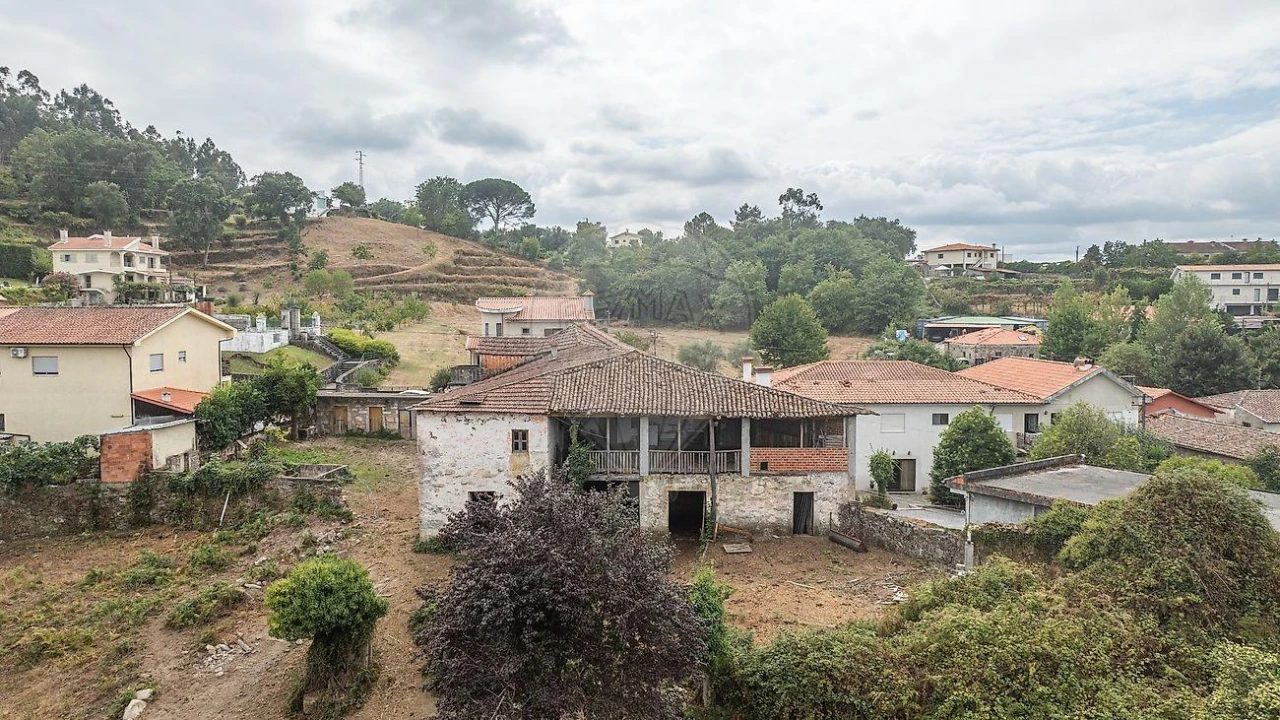 Moradia T5 para Venda em Águas Santas e Moure Foto 11