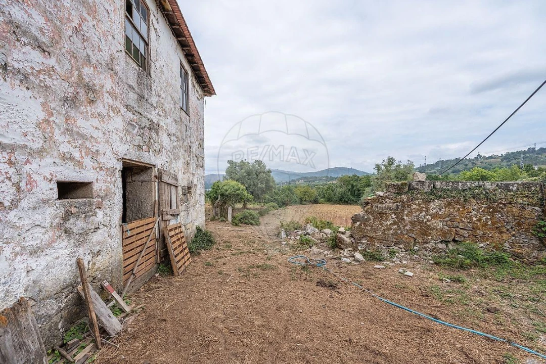 Moradia T5 para Venda em Águas Santas e Moure Foto 25