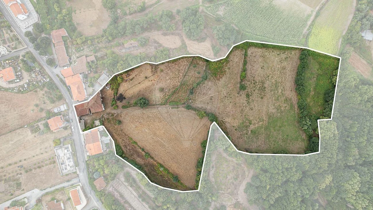 Moradia T5 para Venda em Águas Santas e Moure Foto 5