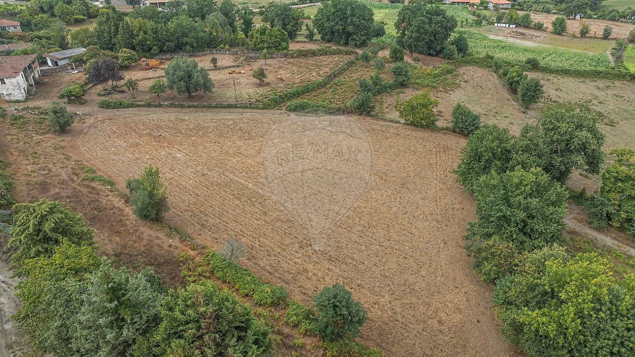Moradia T5 para Venda em Águas Santas e Moure Foto 6