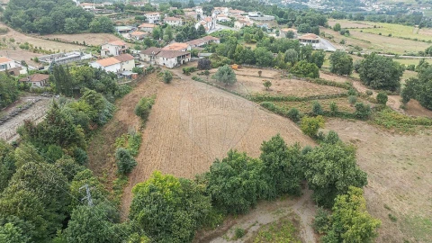 Moradia T5 para Venda em Águas Santas e Moure