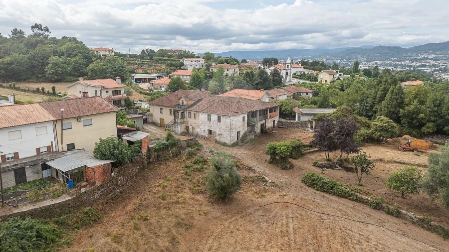 Moradia T5 para Venda em Águas Santas e Moure Foto 20