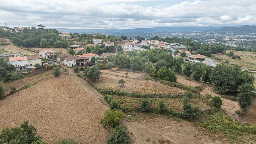 Moradia T5 para Venda em Águas Santas e Moure Foto 9