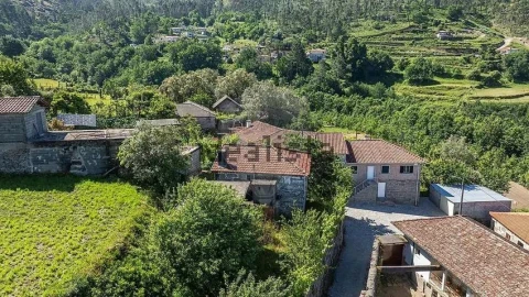 Moradia T1 para Venda em Sobradelo da Goma