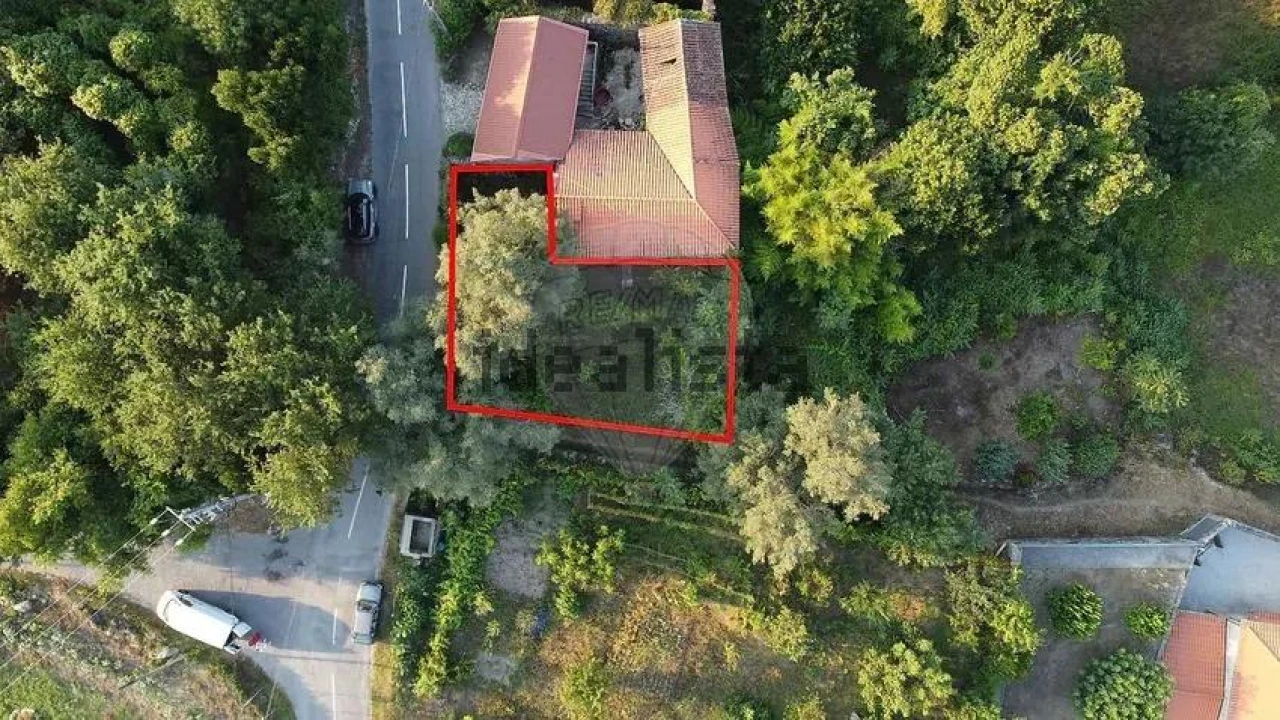 Moradia T1 para Venda em Campos e Louredo Foto 6
