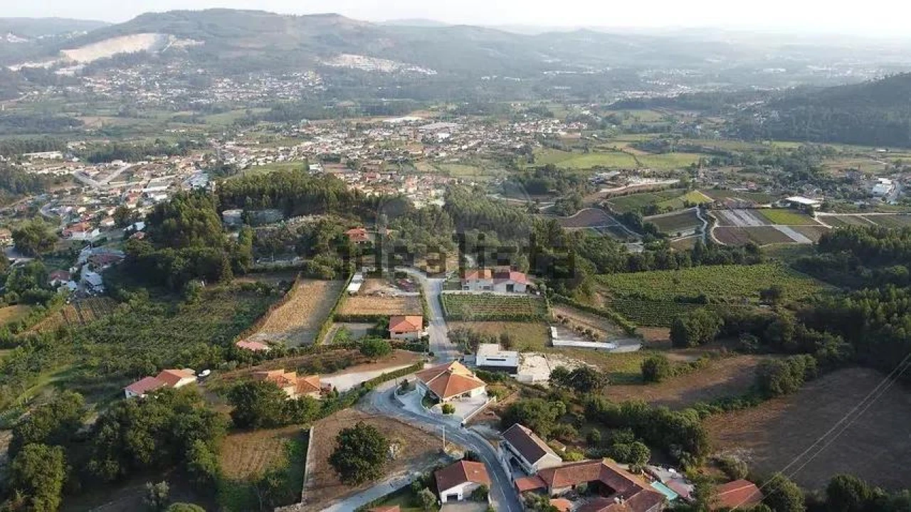 Moradia T1 para Venda em Campos e Louredo Foto 7