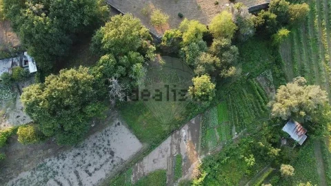 Moradia T1 para Venda em Campos e Louredo