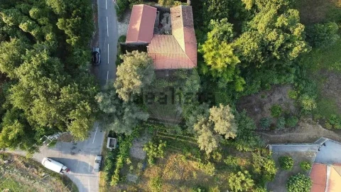 Moradia T1 para Venda em Campos e Louredo