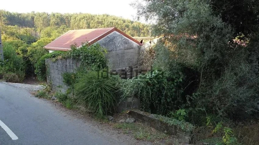 Moradia T1 para Venda em Campos e Louredo Foto 11