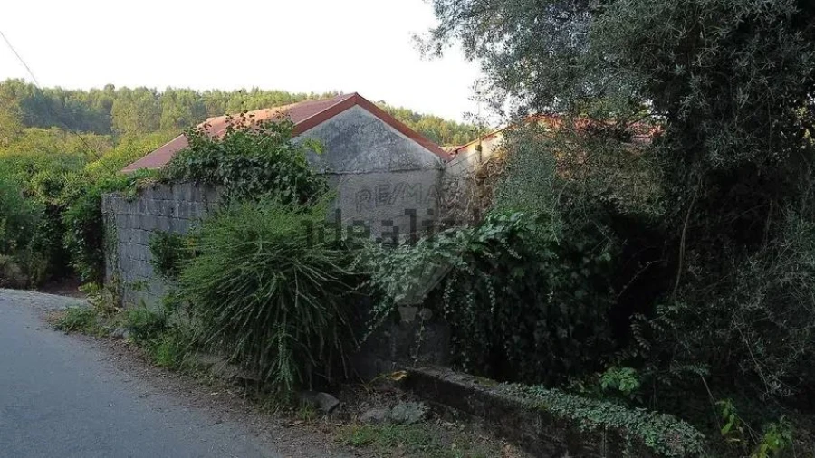 Moradia T1 para Venda em Campos e Louredo Foto 9