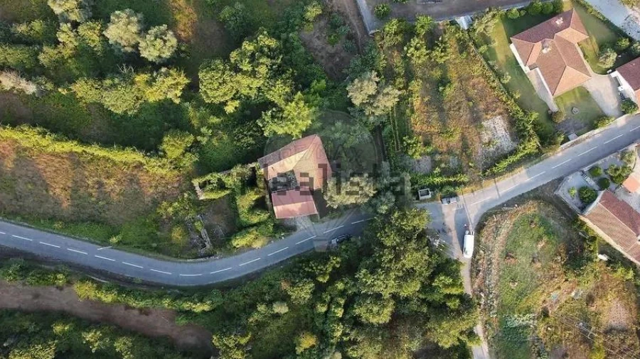 Moradia T1 para Venda em Campos e Louredo