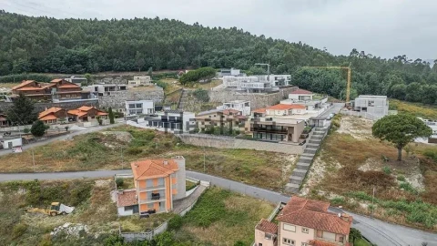 Moradia T6 para Venda em Lanhoso