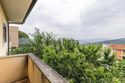 Moradia T6 para Venda em Lanhoso
